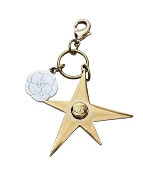 NEW Chanel Christmas Gold Star Charm Silver Camellia Flower Cc Logo Keychain